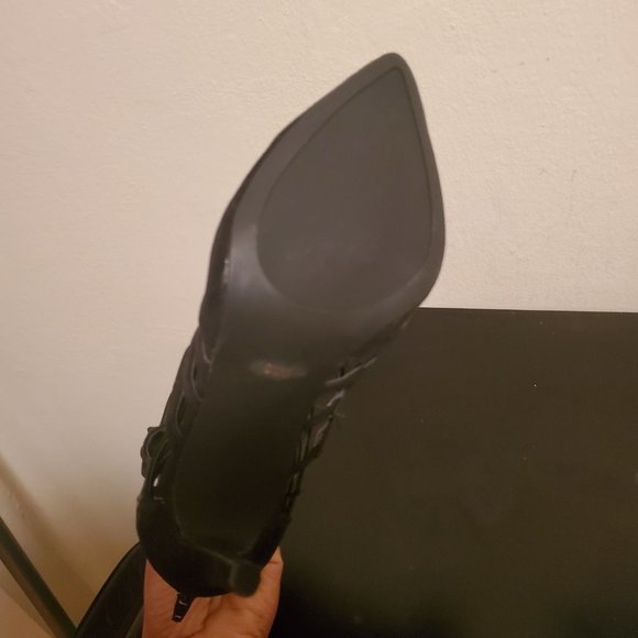 G By Guess Dareful Booties Size 9.5- NEW! - Picture 3 of 8